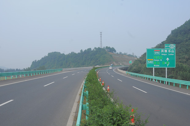 四川樂山雙波護欄板